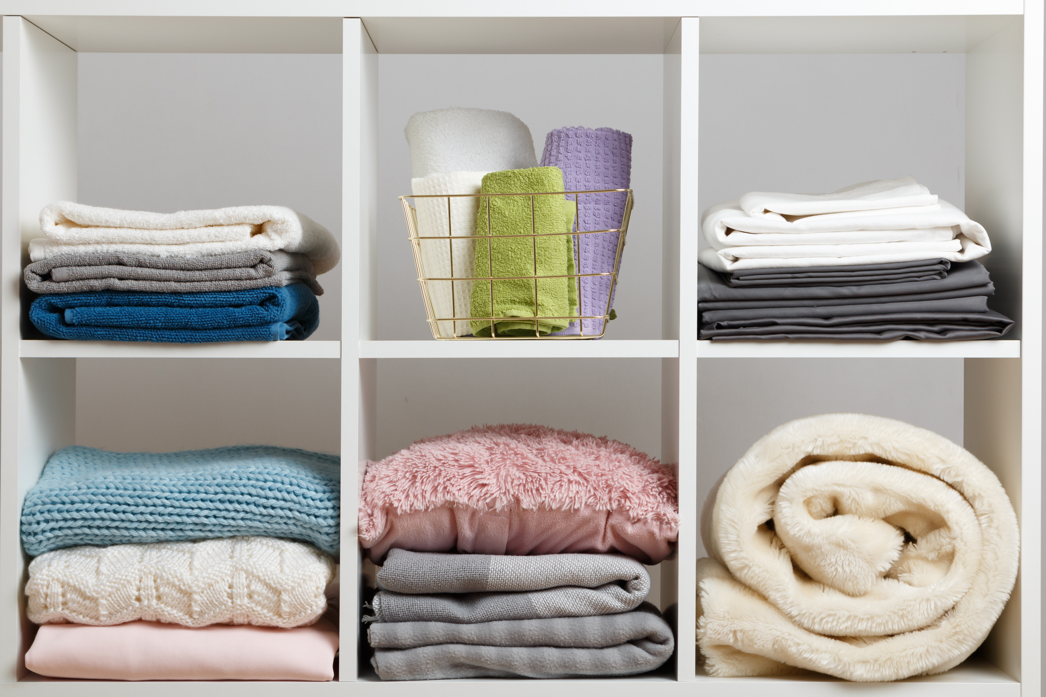 Organizing Linen Closet, Adjustable Shelving