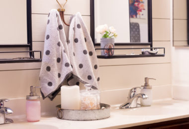 Bathroom Organization Ideas to Ease the Morning Routine (and Minimize Cleanup Time)