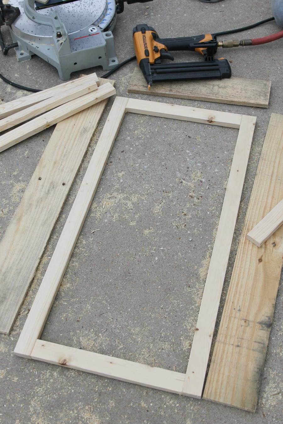 DIY wood crate base