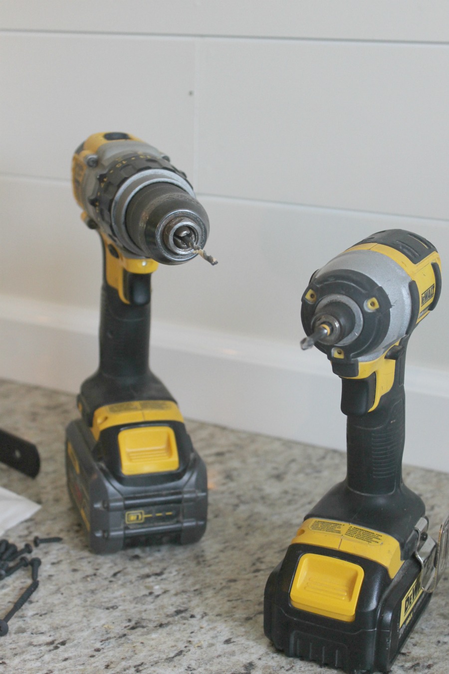 How to build DIY kitchen shelves - power drills