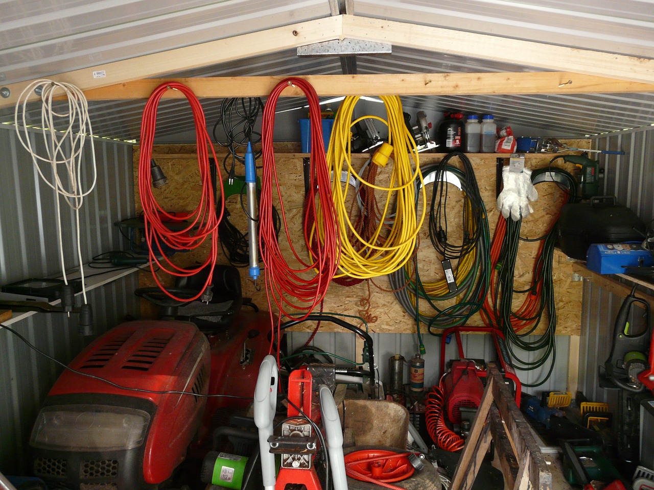 how to organize a tool shed