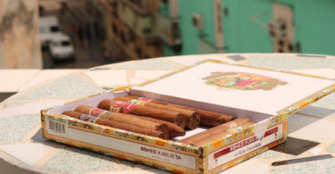 how to store cigars