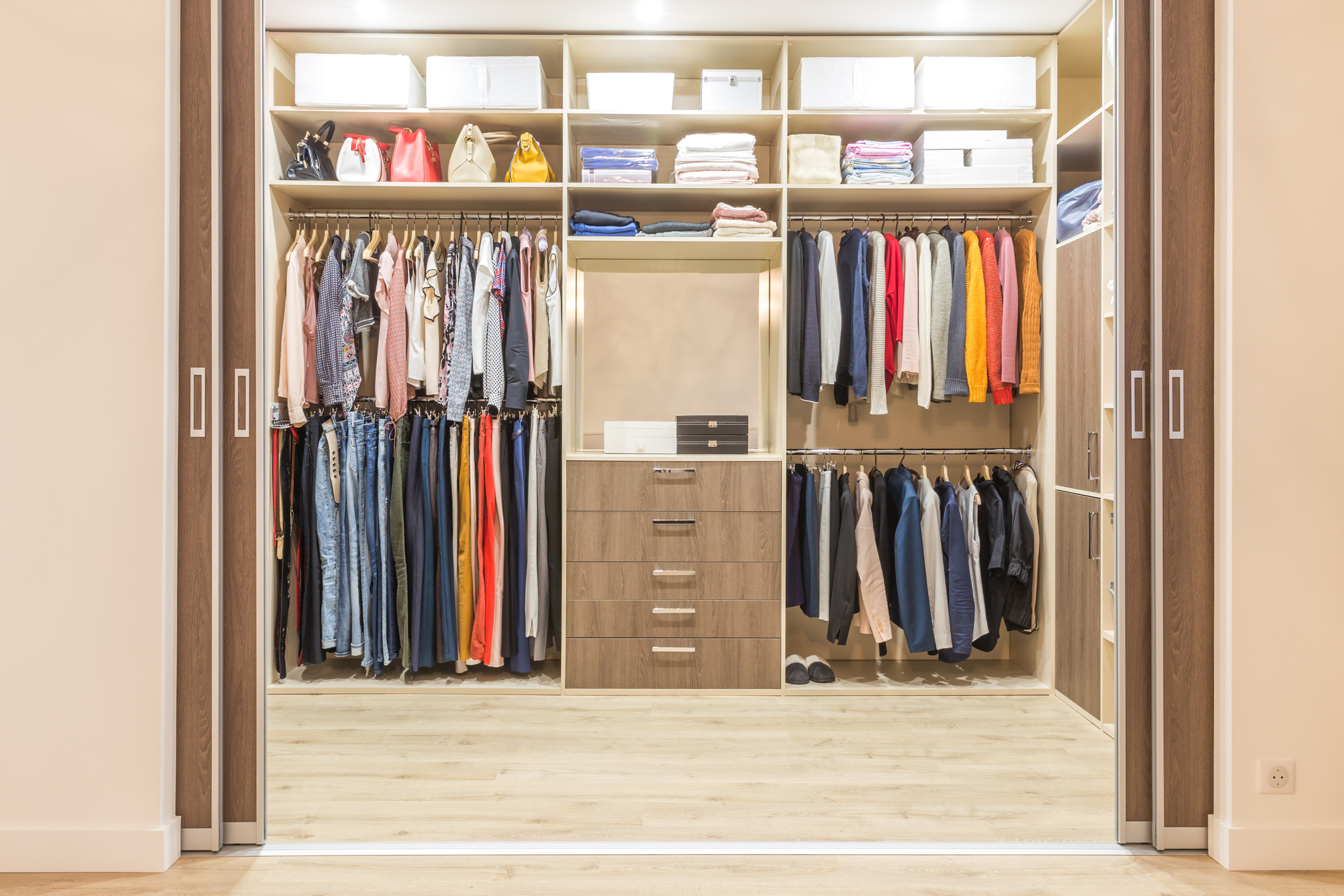 How To Clean Your Closet And Keep It Organized In 10 Steps