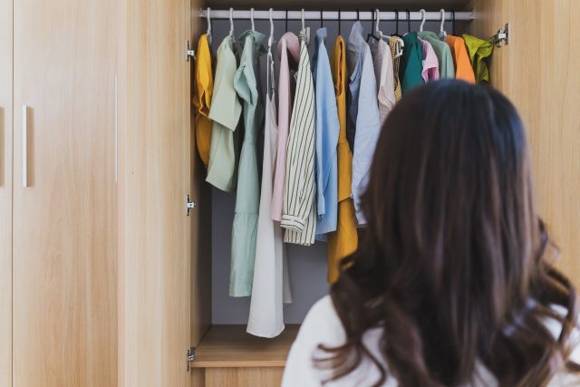 11 Clothes Storage Ideas When You Have No Closet