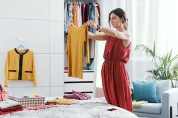 How to Declutter On a Budget: 5 Essential Decluttering Tips to Save Money