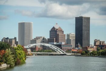 Pros & Cons of Living in Rochester